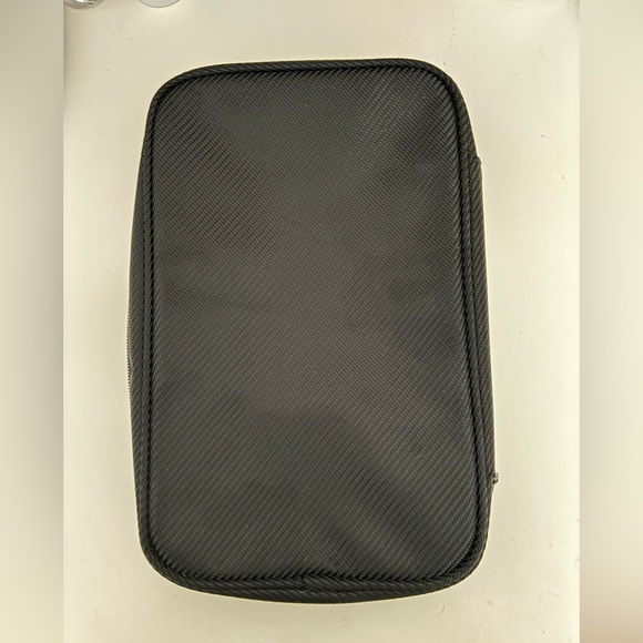 SKITS Black and Gray Tech Organizer - Picture 2 of 6